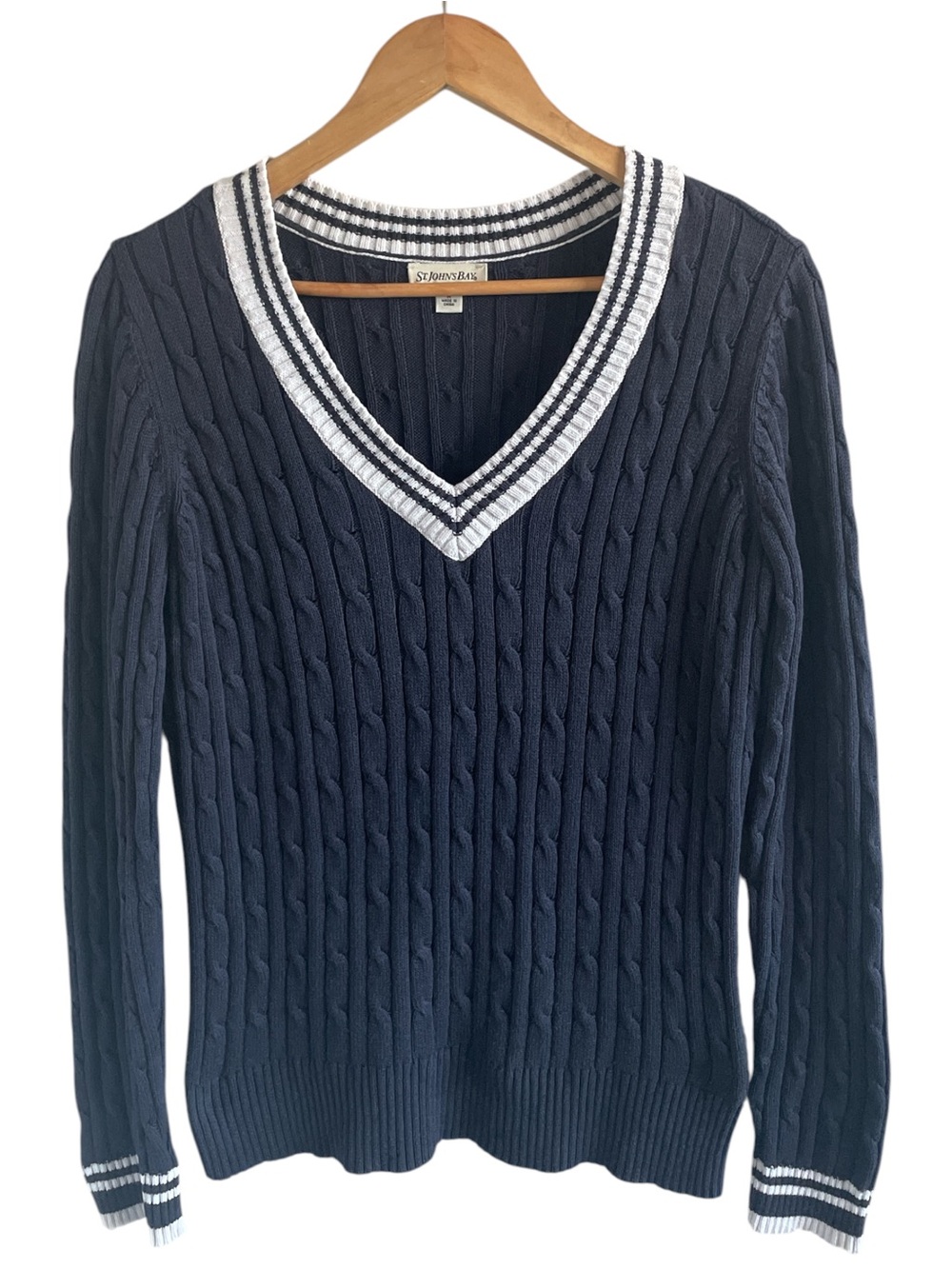 St. John's Bay Cable-Knit V-Neck Sweater Navy White Preppy Collegiate Heritage
